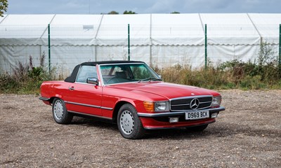 Lot 1988 Mercedes-Benz 420 SL