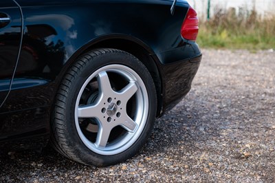 Lot 280 - 2004 Mercedes-Benz SL350