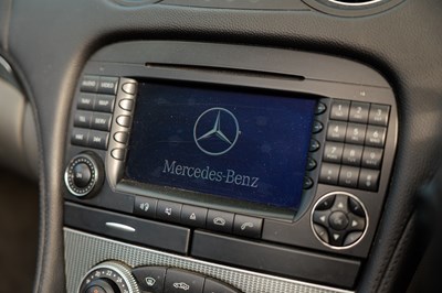 Lot 280 - 2004 Mercedes-Benz SL350