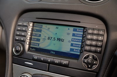 Lot 280 - 2004 Mercedes-Benz SL350