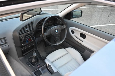Lot 257 - 1995 BMW 328i