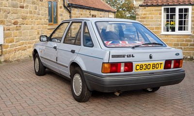 Lot 1986 Ford Escort L