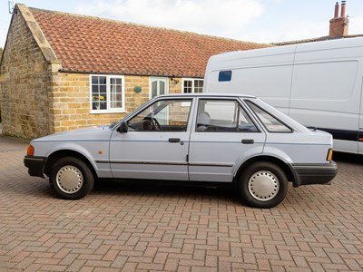 Lot 1986 Ford Escort L