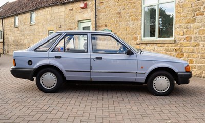 Lot 1986 Ford Escort L