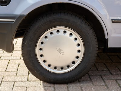 Lot 1986 Ford Escort L