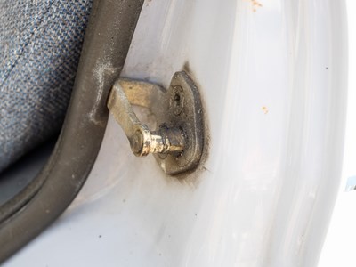 Lot 1986 Ford Escort L