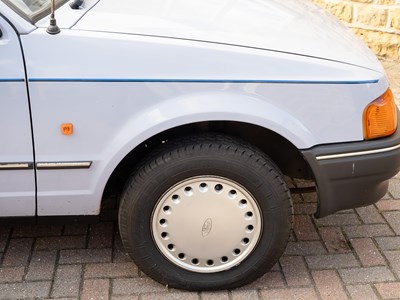 Lot 1986 Ford Escort L
