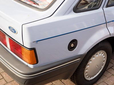 Lot 1986 Ford Escort L