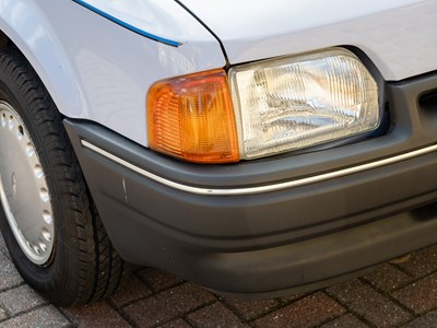 Lot 1986 Ford Escort L