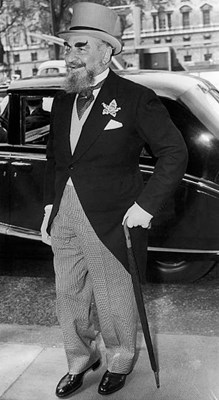 Lot 1956 Rolls-Royce Silver Wraith LWB Ex-Nubar Gulbenkian ‘Perspex Top’ Saloon