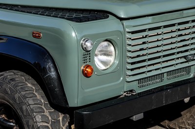 Lot 104 - 1999 Land Rover Defender 90 Td5