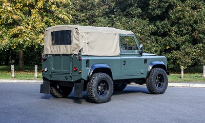 Lot 104 - 1999 Land Rover Defender 90 Td5