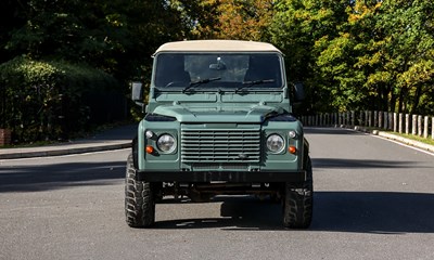 Lot 104 - 1999 Land Rover Defender 90 Td5