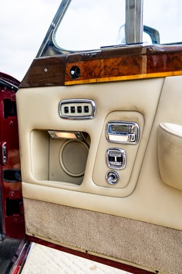 Lot 1982 Rolls-Royce Corniche Convertible