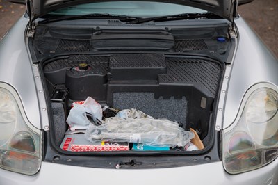 Lot 1999 Porsche 911/996 Carrera 4