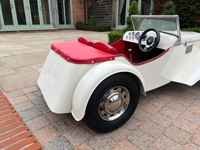 Lot Burlington Dart Child’s 50cc Petrol Driven Car