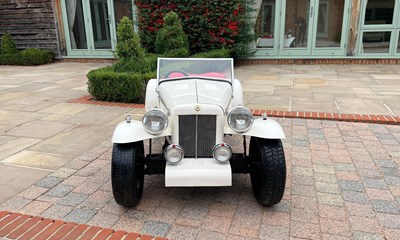 Lot Burlington Dart Child’s 50cc Petrol Driven Car