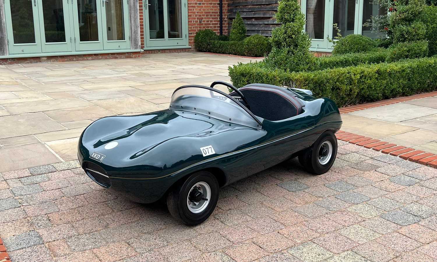 Lot Watsonian Jaguar D-Type Child’s 75cc Petrol Driven Car