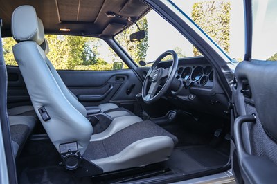 Lot 1987 Ford Capri 2.8 Injection