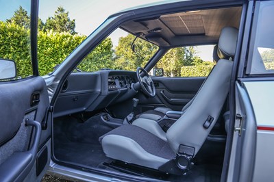 Lot 1987 Ford Capri 2.8 Injection