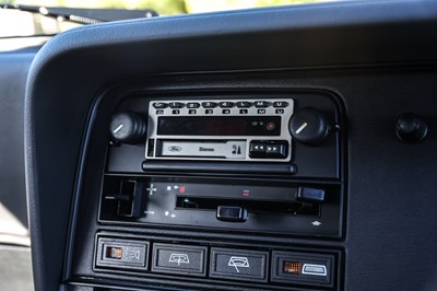Lot 1987 Ford Capri 2.8 Injection