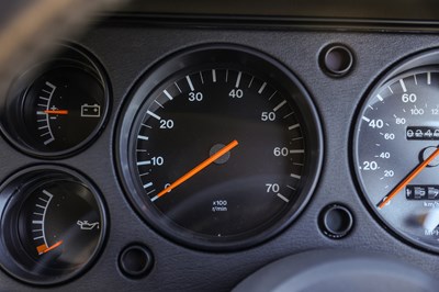 Lot 1987 Ford Capri 2.8 Injection