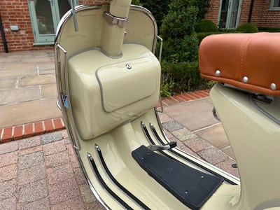 Lot 1961 Piaggio Vespa