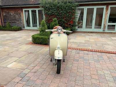 Lot 1961 Piaggio Vespa