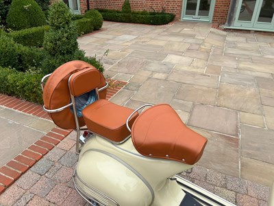 Lot 1961 Piaggio Vespa