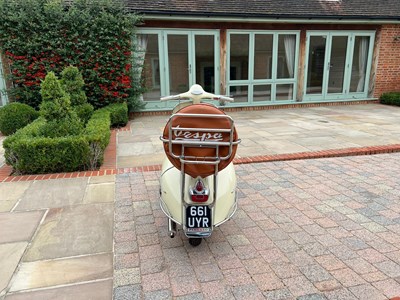 Lot 1961 Piaggio Vespa
