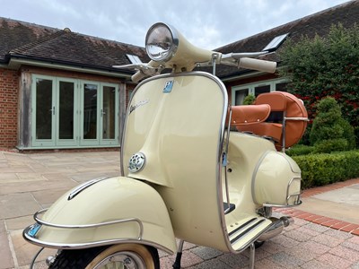Lot 1961 Piaggio Vespa