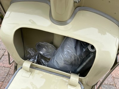 Lot 1961 Piaggio Vespa