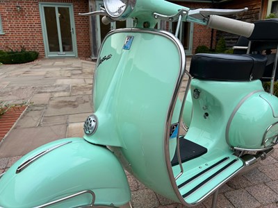 Lot 1961 Piaggio Vespa Douglas