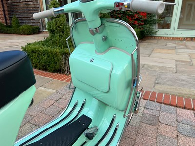 Lot 1961 Piaggio Vespa Douglas