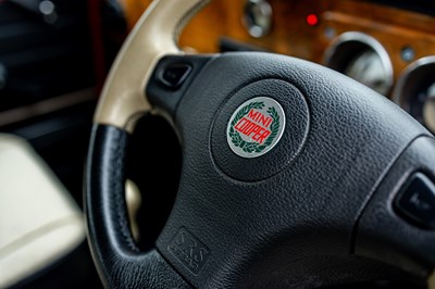 Lot 2000 Rover Mini Cooper