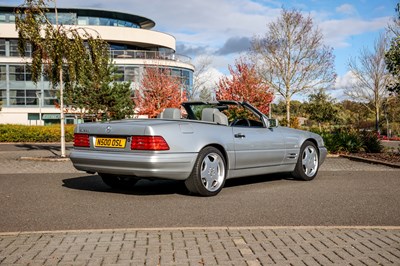 Lot 1996 Mercedes-Benz SL500