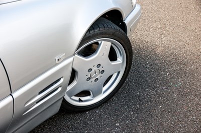 Lot 1996 Mercedes-Benz SL500