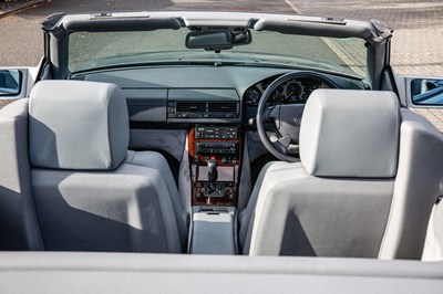 Lot 1996 Mercedes-Benz SL500