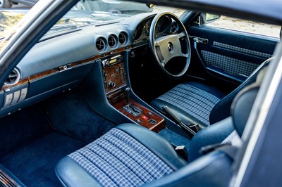 Lot 1987 Mercedes-Benz 300 SL