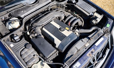 Lot 1996 Mercedes-Benz SL280