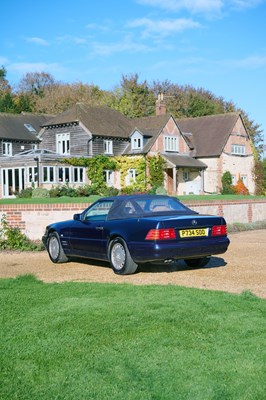 Lot 1996 Mercedes-Benz SL280