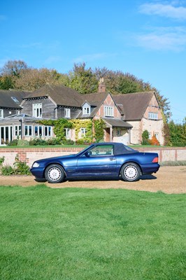 Lot 1996 Mercedes-Benz SL280