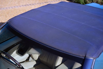 Lot 1996 Mercedes-Benz SL280