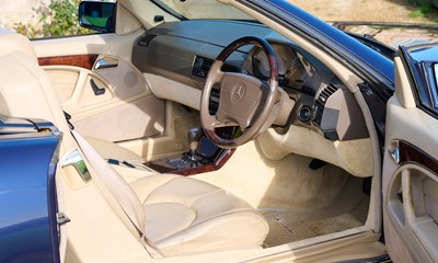 Lot 1996 Mercedes-Benz SL280