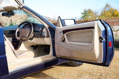 Lot 1996 Mercedes-Benz SL280