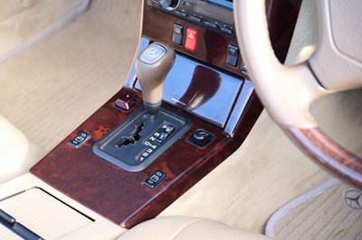 Lot 1996 Mercedes-Benz SL280