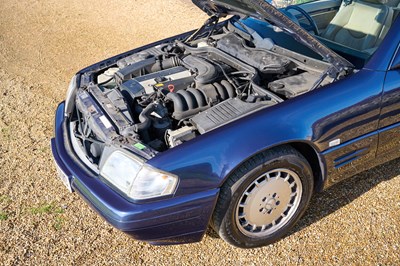 Lot 1996 Mercedes-Benz SL280