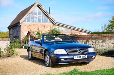 Lot 1996 Mercedes-Benz SL280
