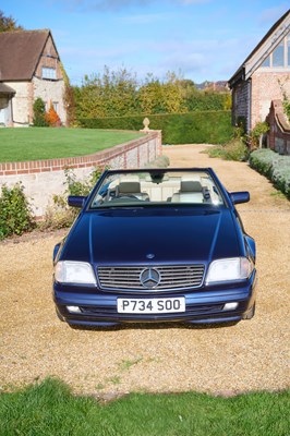 Lot 1996 Mercedes-Benz SL280