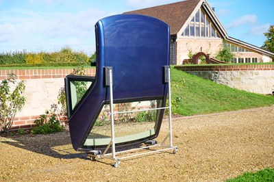 Lot 1996 Mercedes-Benz SL280